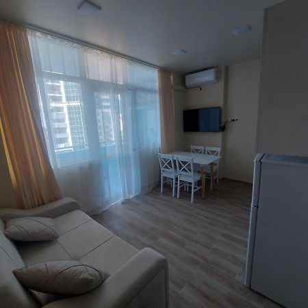 Andrew'S 2 Rooms Apartment In Batumi Ანდრიას 2 Ოთახიანი Აპარტამენტი Ბათუმში Exterior photo